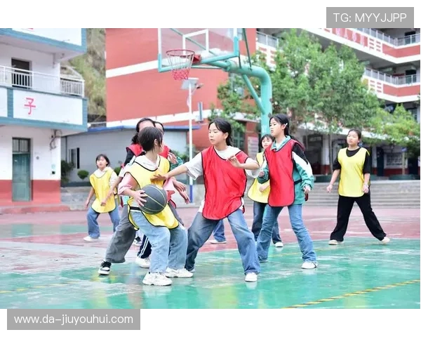 张滩小学足球联赛激发校园活力推动学生全面发展与体教融合的纪要